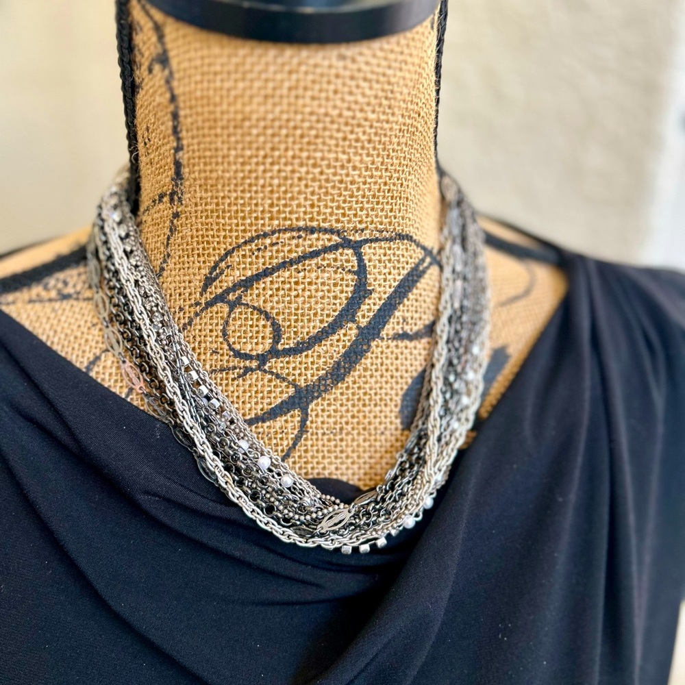 Express 18 Strands of Elegant Silver Pearls Links Chain Multi-Strand Necklace